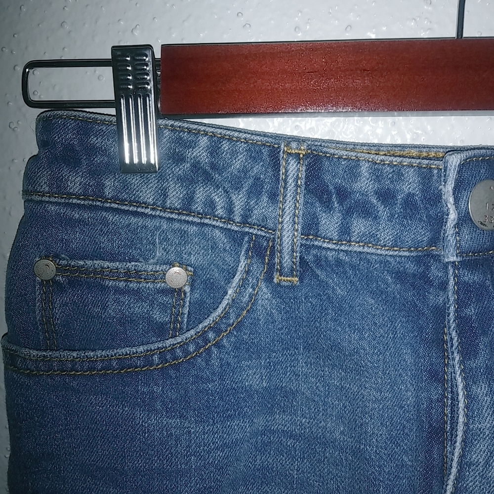 Gilded Intent 25 High Rise Distressed Dark Wash Raw Hem Jeans Shorts - Picture 7 of 9